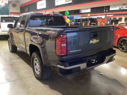 Used 2017 Chevrolet Colorado W/T w/ WT Convenience Package AWD/4WD image 2