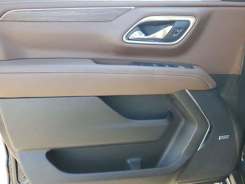 Used 2023 Chevrolet Tahoe High Country AWD/4WD image 25