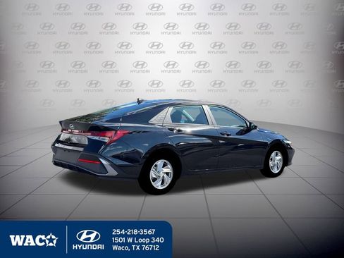New 2026 Hyundai Elantra SE image 9