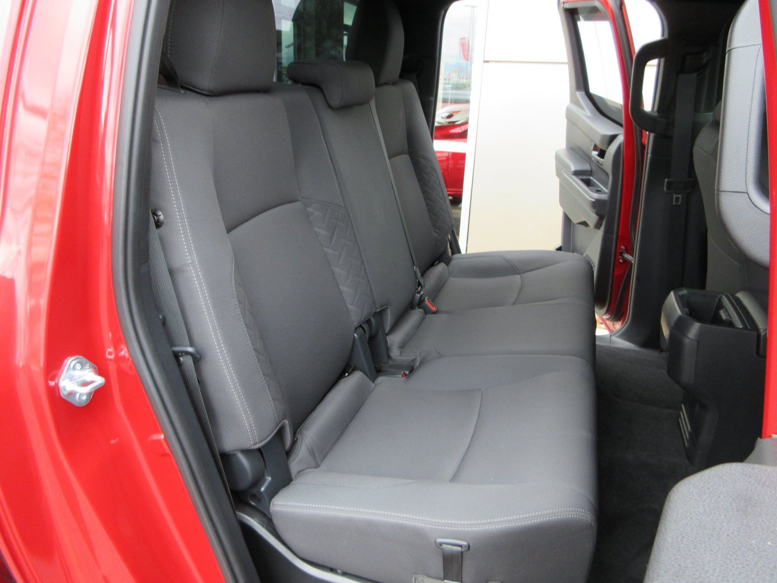 Used 2025 Toyota Tacoma SR5 AWD/4WD image 21