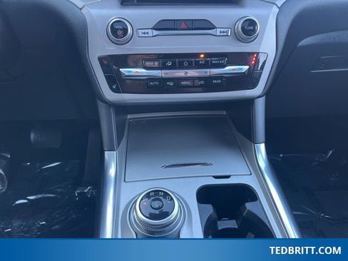 Used 2023 Ford Explorer XLT w/ Equipment Group 202A image 32