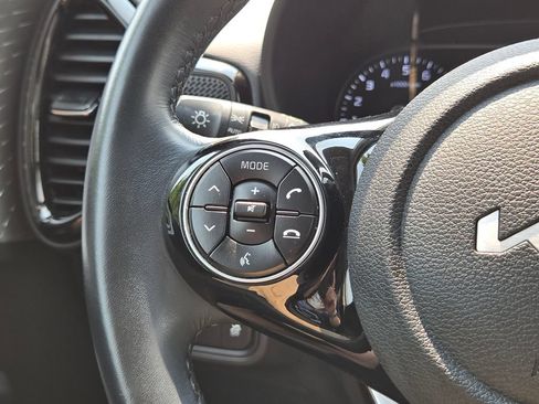 Certified 2022 Kia Soul X-Line FWD image 30