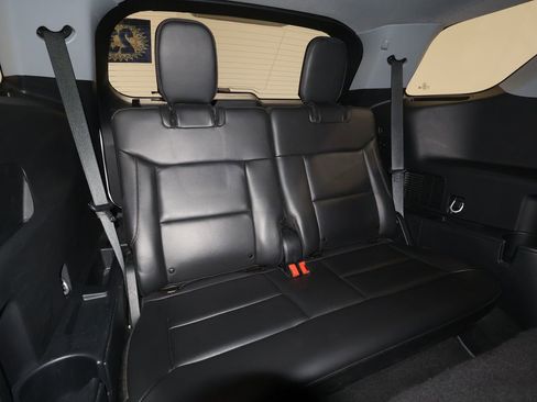 Used 2023 Ford Explorer XLT w/ Equipment Group 202A image 25