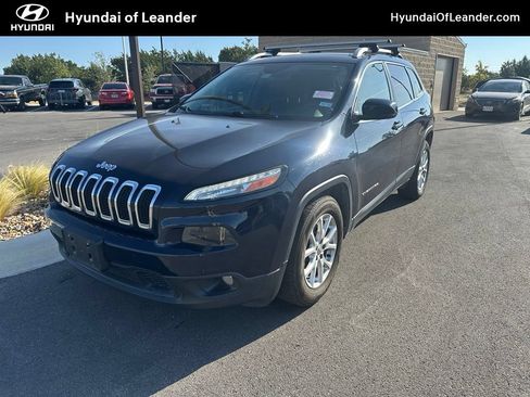 Used 2016 Jeep Cherokee Latitude w/ Safety/Convenience Group FWD image 1