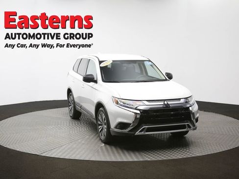 Used 2020 Mitsubishi Outlander ES image 50