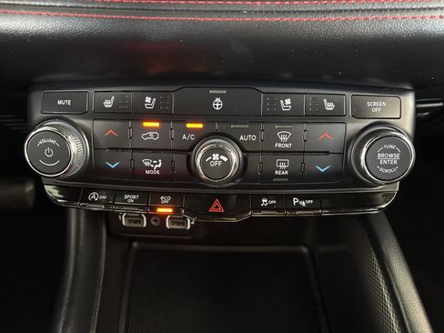 Used 2023 Dodge Durango GT image 27