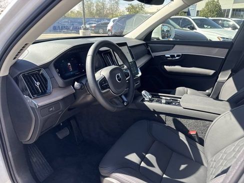 Used 2025 Volvo XC90 B6 Plus w/ Protection Package Premier AWD/4WD image 12