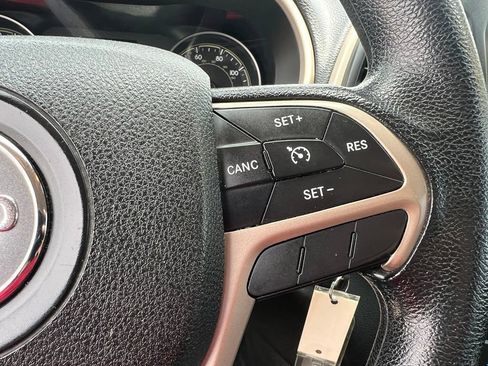 Used 2014 Jeep Cherokee Sport AWD/4WD image 36