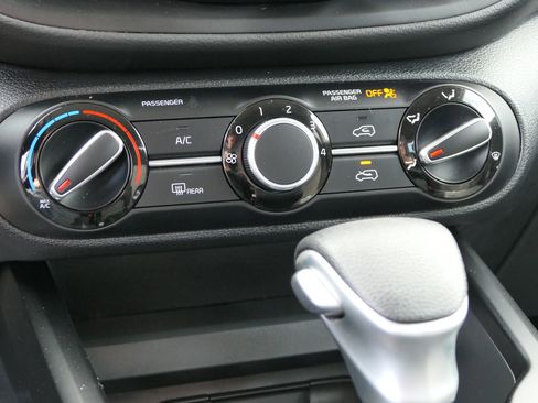 Used 2021 Kia Soul LX image 21