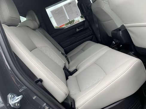 Used 2025 Toyota Tacoma Limited AWD/4WD image 12
