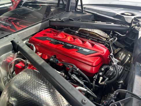 Used 2021 Chevrolet Corvette Stingray Preferred Cpe w/ Z51 Performance Package image 8