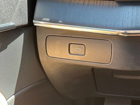 Certified 2023 Volvo XC90 B6 Ultimate AWD/4WD image 32