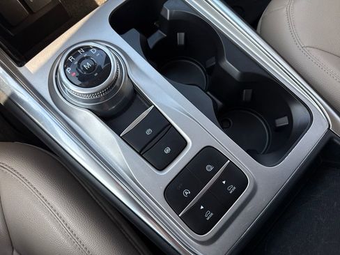 Certified 2021 Ford Explorer XLT w/ Equipment Group 202A image 23