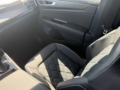 New 2026 Volkswagen Atlas Cross Sport SEL Premium R-Line image 28