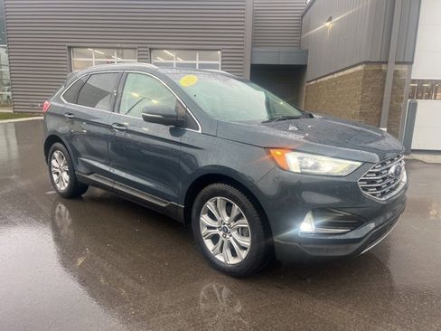 Used 2019 Ford Edge Titanium w/ Cold Weather Package image 3