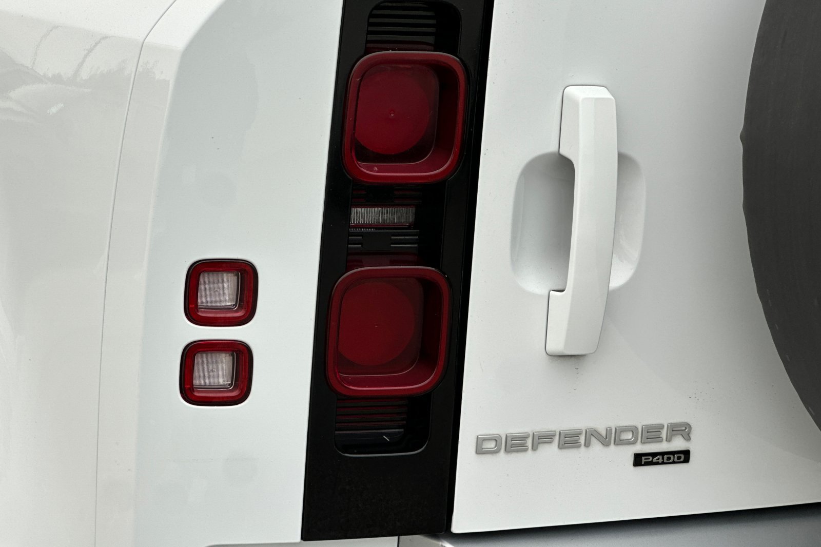 Used 2022 Land Rover Defender 110 SE AWD/4WD image 36