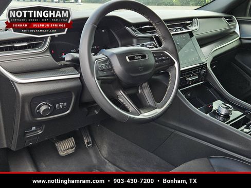 Used 2023 Jeep Grand Cherokee Altitude AWD/4WD image 26