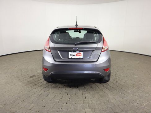 Used 2014 Ford Fiesta SE image 7