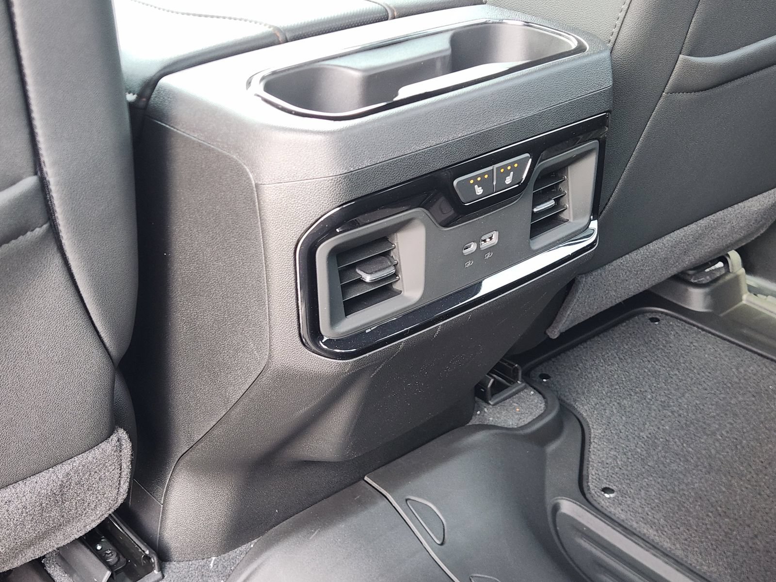 New 2026 GMC Sierra 1500 AT4 w/ AT4 Premium Package AWD/4WD image 35