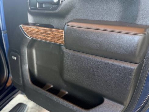 Used 2022 Chevrolet Silverado 2500 High Country w/ Safety Package II AWD/4WD image 16