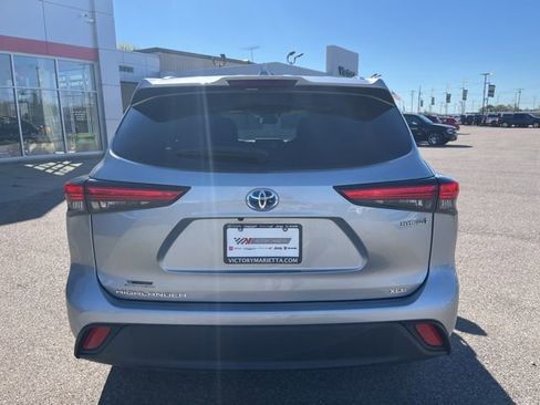 Used 2021 Toyota Highlander XLE image 5