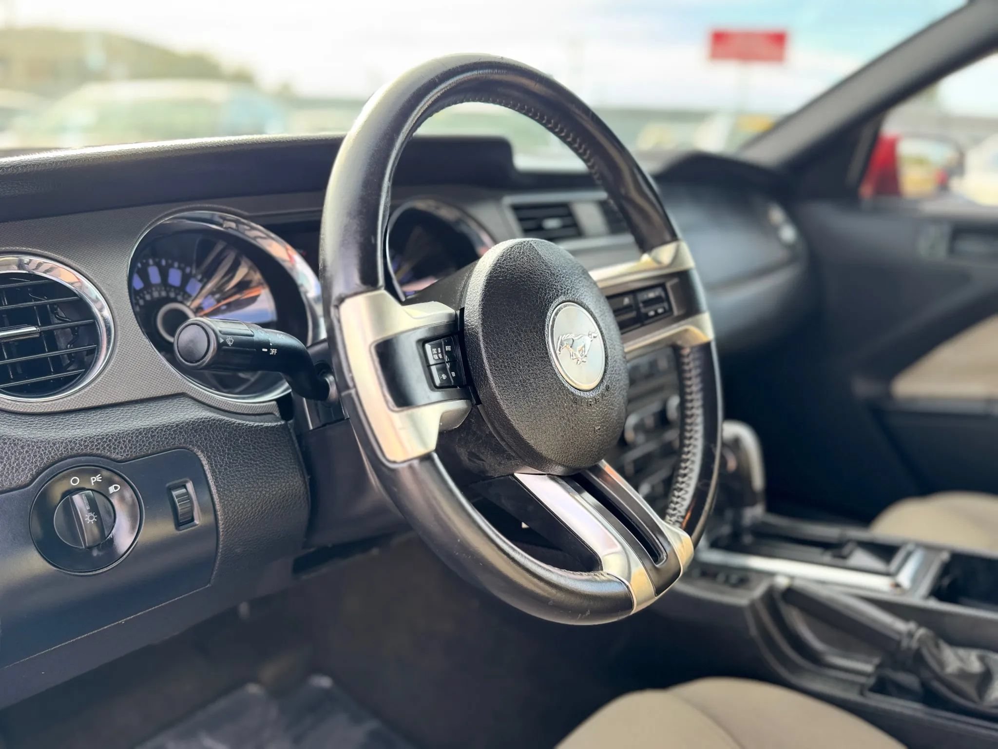 Used 2014 Ford Mustang Convertible RWD image 11