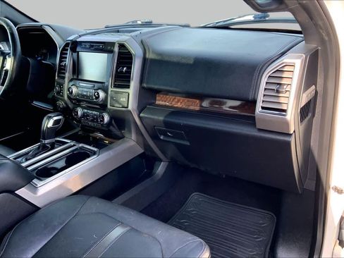 Used 2015 Ford F150 Platinum w/ Equipment Group 701A Luxury AWD/4WD image 16