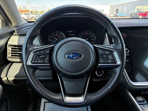 Used 2023 Subaru Outback Premium AWD/4WD image 9