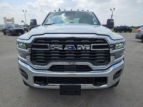 New 2026 RAM 5500 Tradesman AWD/4WD image 12