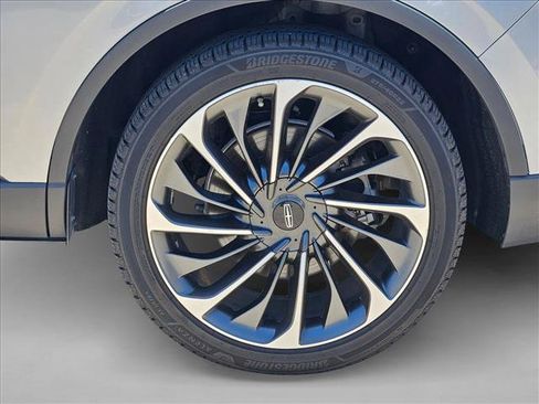 Used 2020 Lincoln Aviator Reserve w/ Equipment Group 202A AWD/4WD image 22