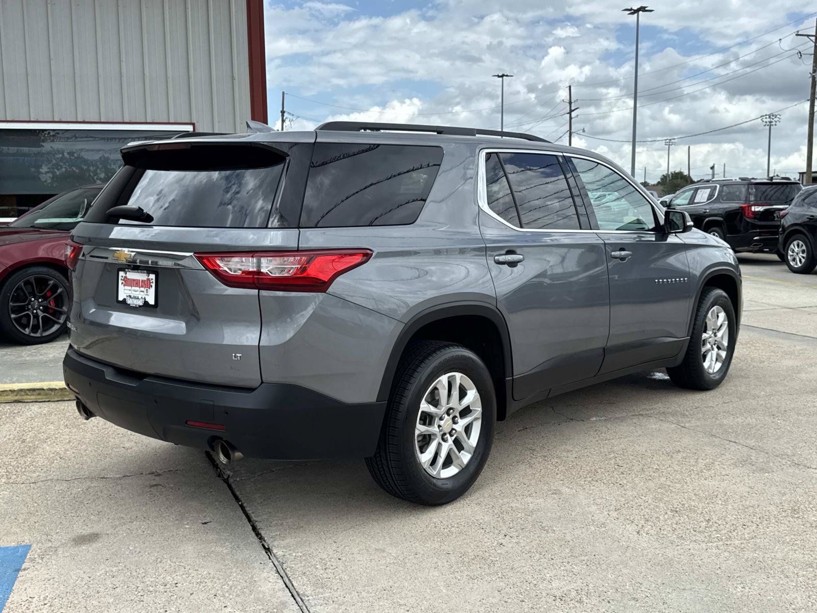 Used 2019 Chevrolet Traverse LT w/ LPO, Floor Liner Package FWD image 7