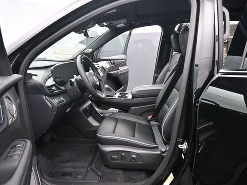 New 2026 Buick Enclave Avenir w/ Super Cruise Package FWD image 10
