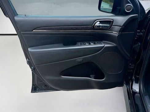 Used 2019 Jeep Grand Cherokee High Altitude RWD image 21