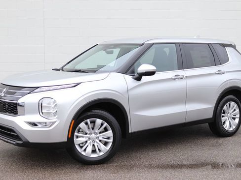 New 2026 Mitsubishi Outlander ES image 43