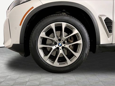 Certified 2024 BMW X5 xDrive40i w/ Parking Assistance Package AWD/4WD image 11