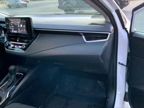 Used 2024 Toyota Corolla LE image 17