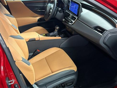 Certified 2024 Lexus ES 350 w/ Premium Package image 10