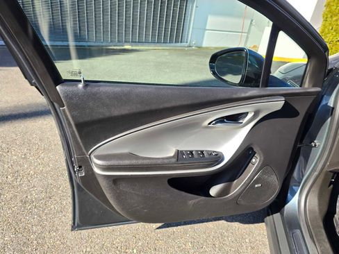 Used 2013 Chevrolet Volt Premium w/ Premium Trim Package image 20