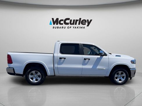 Used 2025 RAM 1500 Big Horn AWD/4WD image 7