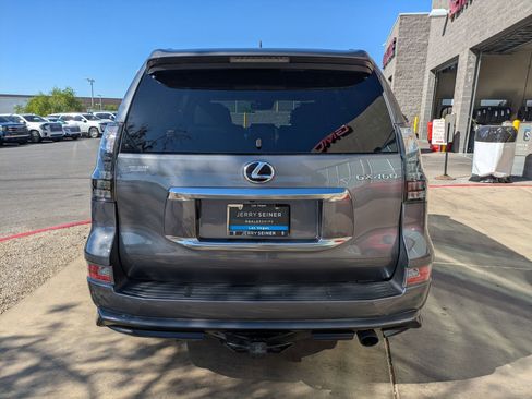 Used 2023 Lexus GX 460 Luxury w/ Sport Design Package AWD/4WD image 5