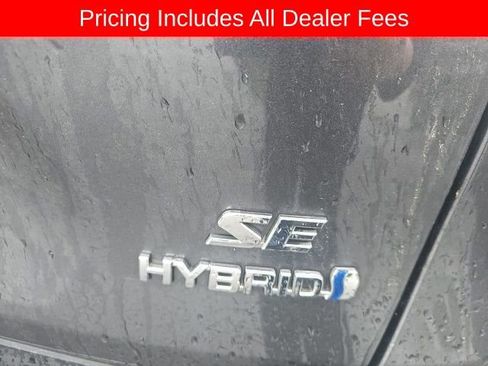 Used 2022 Toyota RAV4 SE AWD/4WD image 4