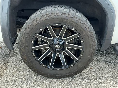 Used 2020 GMC Sierra 1500 SLT w/ SLT Premium Plus Package AWD/4WD image 16