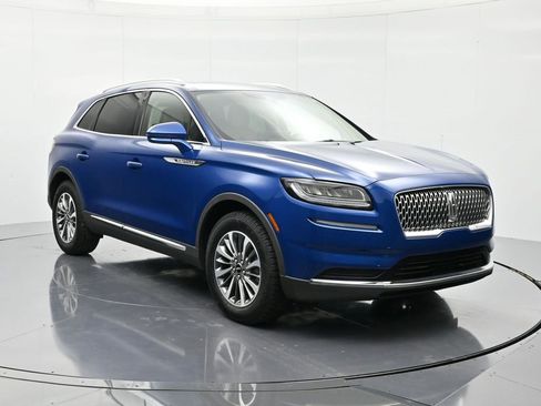 Used 2021 Lincoln Nautilus FWD w/ Equipment Group 101A image 3