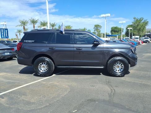 Used 2025 Ford Expedition Active image 3