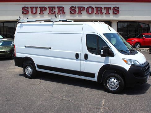Used 2023 RAM ProMaster 2500 FWD image 1