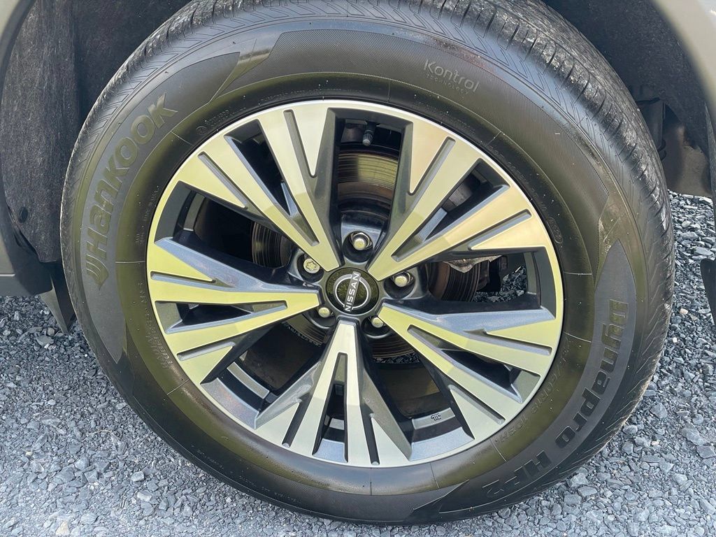 Certified 2023 Nissan Rogue SV w/ SV Premium B Package AWD/4WD image 31