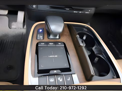 Used 2022 Lexus LS 500 RWD image 30