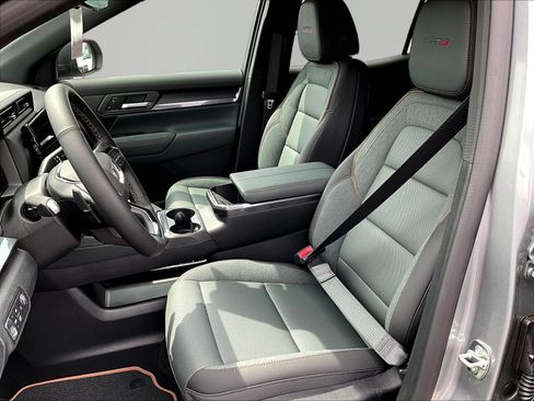 New 2026 GMC Terrain AT4 w/ Technology Package II AWD/4WD image 16