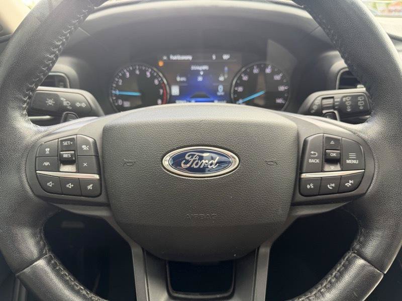 Used 2020 Ford Explorer XLT w/ Equipment Group 202A RWD image 17