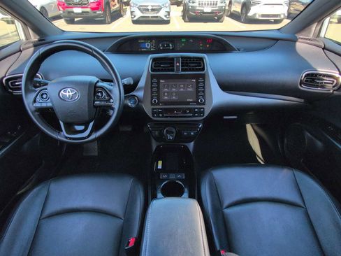 Used 2021 Toyota Prius L Eco image 16